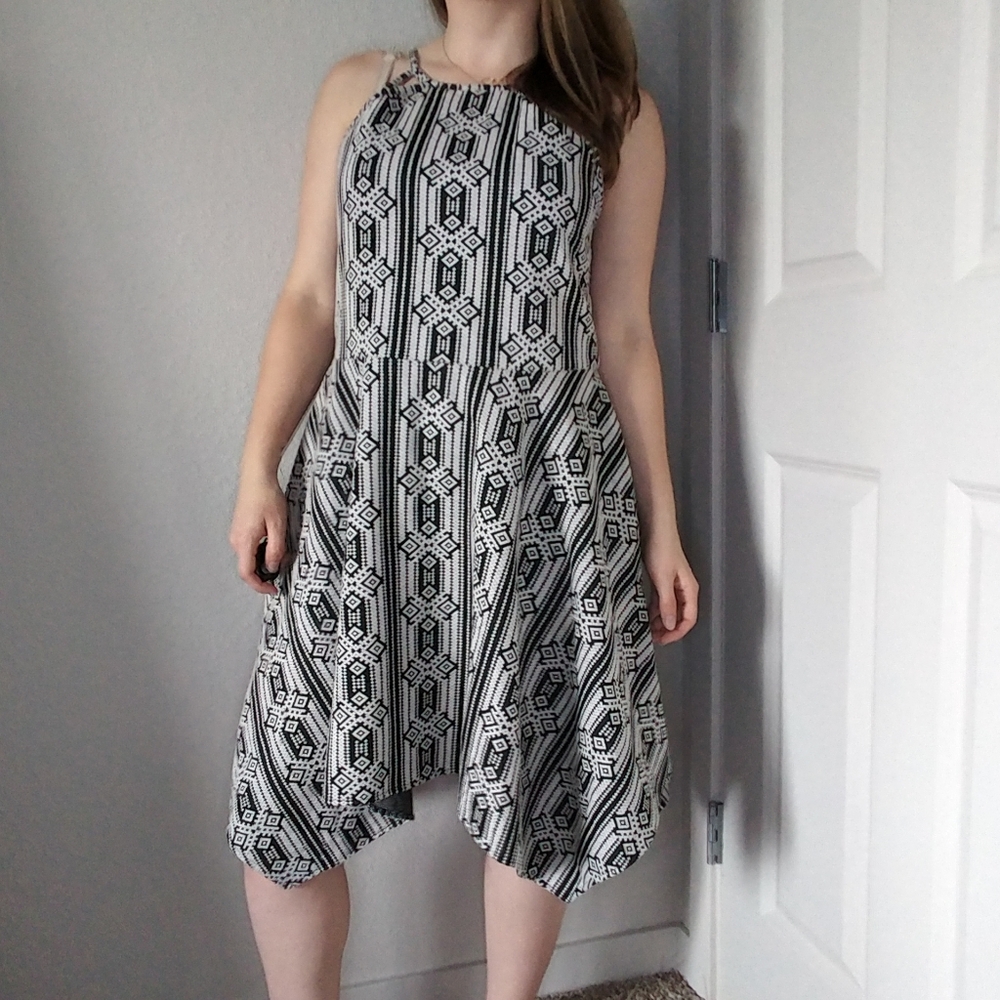 Bogo Black & White Dress Juniors Size L